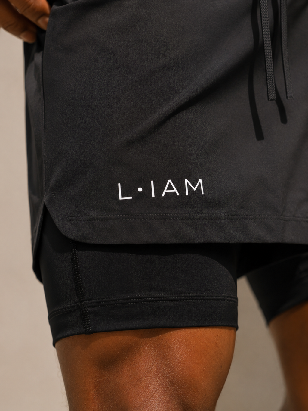 Short Performance 2-en-1 L•IAM — Confort. Style. Liberté.